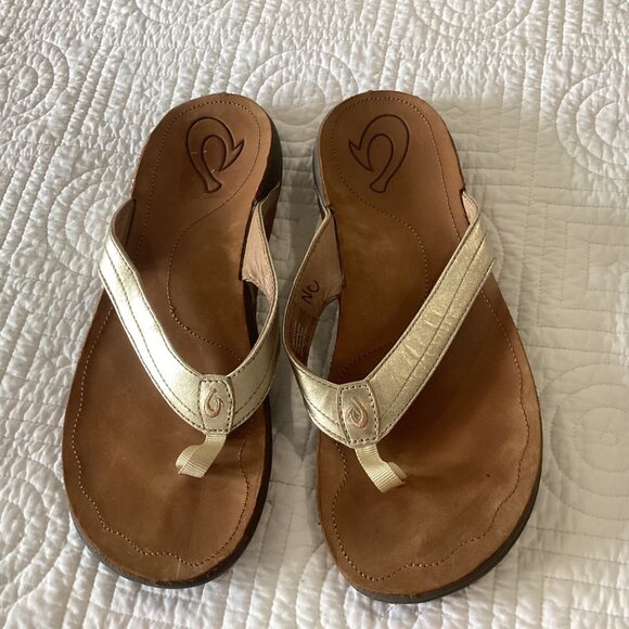 OluKai KUMU Bronze Flip Flops Thong Sandals Women's sz 10 - Picture 1 of 11